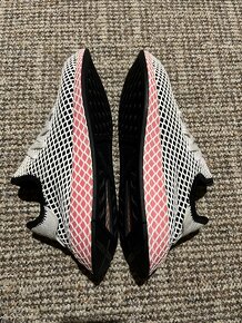 Adidas Deerupt Vel 40 - 7