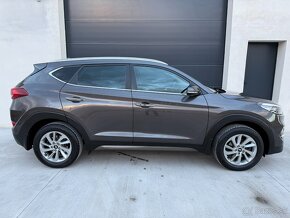 HYUNDAI TUCSON 1.6 GDI STYLE/ SK AUTO / 1.MAJITEĽ / NEBÚRANÉ - 7