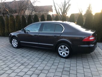 Škoda Superb Sedan 2.0 TDI CR 176ooo KM - 7