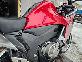 Honda VFR 1200 FD ABS DCT r.v. 2012 - 7