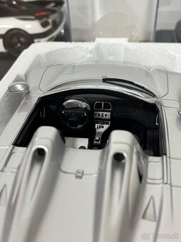 Mercedes-Benz CLK GTR Roadster 1:18 GT Spirit - 7