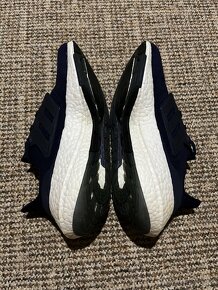 Adidas Ultraboost 22 Vel 40 2/3 - 7