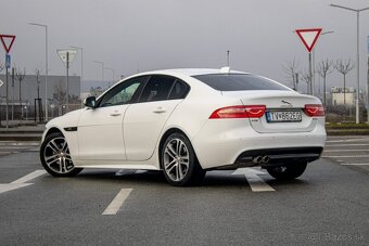 Jaguar XE 2.0 I4D 180k R-Sport AT - 7