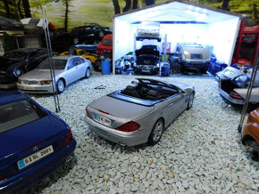 2x model auta Mercedes SL Class cabrio 1:18 Maisto - 7