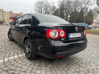 Volgwagen Jetta 1.9 tdi Bxe - 7