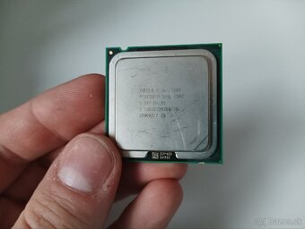 Predám CPU AMD a Intel Xeon - 7