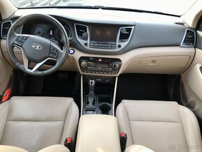 HYUNDAI TUCSON 2.0 CRDi 4x4 AUTOMAT - 7