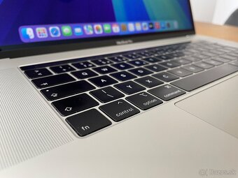 Predám MacBook Pro 15,4" Silver, TouchBar 2019 - 7