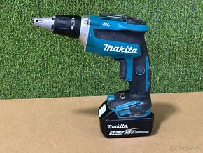 Makita DFS452Z Aku skrutkovač Li-ion LXT 18V - 7