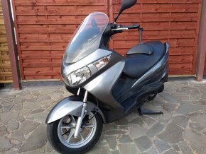 Suzuki Burgman 125 rok 2008  . - 7