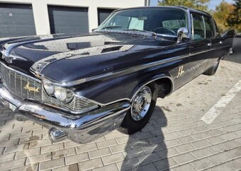 Chrysler Imperial Le Baron benzín 257 kw - 7