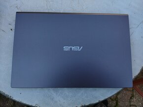 ASUS VivoBook Ryzen 5 /SSD 1Tb/20 DDR4/15,6" Pekný stav - 7