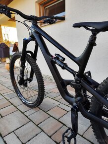 YT Capra MX Core 3 Carbon L - 7