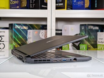 Herný notebook AORUS | 240Hz | i7-10870 | 32GB | RTX 3080 - 7