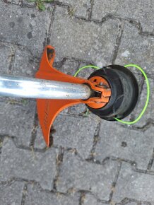 Predam vyžínač stihl 38 - 7