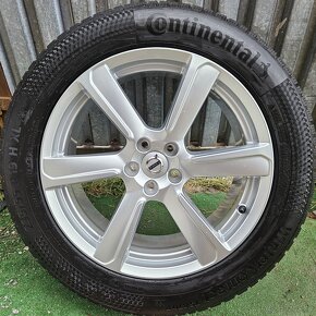 Originálna zimná sada VOLVO - 5x108 r19 + 235/55 r19 - 7