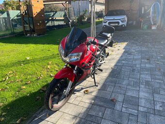 Predám Hondu CBR 125ccm ročník 2004 - 7