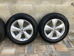 Predám org zimnú sadu ŠKODA 5x112 R17 6,5J ET38 215/65 R17 - 7