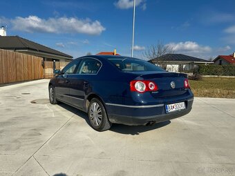 Volkswagen Passat 2.0 FSI - 7