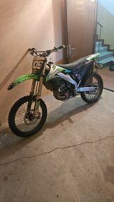 Predám kawasaki kxf 250 - 7