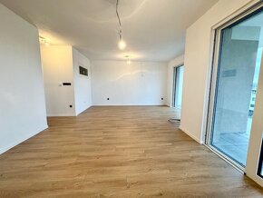 Na predaj 4 izbový penthouse v SOHO - 7