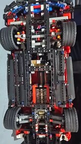 LEGO Ferrari 488 GTE 42125 - 7