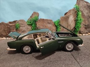 prodám model 1:18 aston martin DB5 autoart - 7