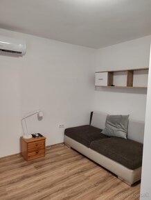 Prenájom 1-izbový apartmán v rodinnom dome v obci Chľaba. - 7