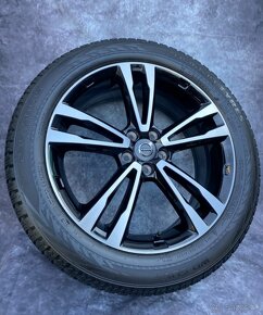 Zimní sada Volvo XC40 / V90CC 235/50R19 - 7