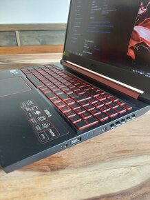 Acer NITRO 5 - 7