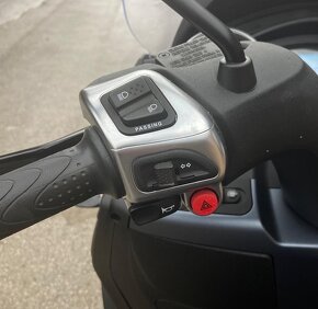 Piaggio MP3 300 - 7