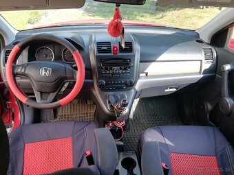 Honda CR-V 2,2 i-DTEC 110kW 4x4 manuál - 7