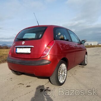 Lancia Ypsilon 1,4 benzín - 7