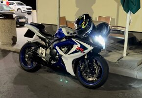 Suzuki GSXR 600 K7 - 7