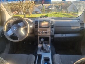 Nissan Pathfinder R51  2,5 dCi - 7