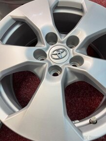 5x114,3 R17 originál alu Toyota RAV4 od 2018+ - 7