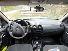 Dacia Duster 1,5 dCi 80kW/110k 4x4 - 7