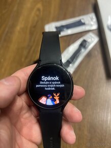 Samsung galaxy Watch 5.   44mm - 7