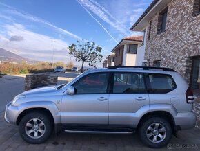 TOYOTA LANDCRUISER 4X4 + UZÁVIERKA VO FULL VYBAVE - 7