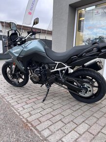 Suzuki V-STROM 800 - 7