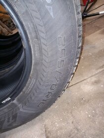 Zimne Nokian 255/70 r16 - 7