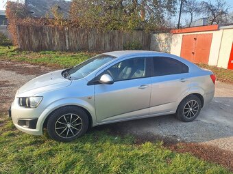 Chevrolet Aveo sedan - 7