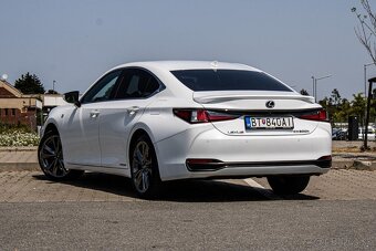 Lexus ES 300h F Sport - 7