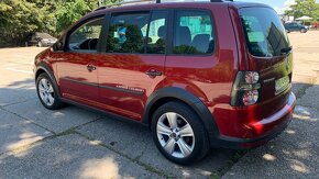 Volkswagen Touran Cross 2.0TDI - 7