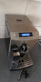 Predám plneautomatický Delonghi PrimaDonna - 7