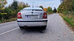 Škoda Octavia RS 1.8T Liftback - 7