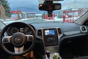 Jeep Grand Cherokee 3.0 - 7