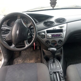 Ford FOCUS 1.6 - 7