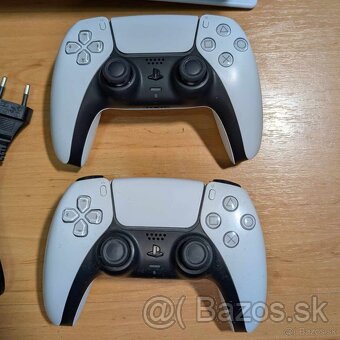 PS5 s mechanikou + 2x DualShock ovládač + chladiaci nabíjací - 7