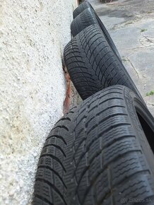 225/40 R18 - 7